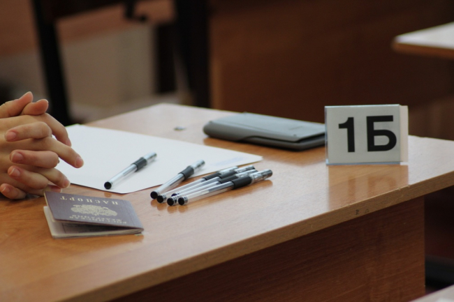 Ð Ð¢ÑÐ»Ðµ Ð²ÑÐ¿ÑÑÐºÐ½Ð¸ÐºÐ° Ð¾ÑÑÑÐ°ÑÐ¾Ð²Ð°Ð»Ð¸ Ð½Ð° 3 000 ÑÑÐ±Ð»ÐµÐ¹ Ð·Ð° Ð¼Ð¾Ð±Ð¸Ð»ÑÐ½Ð¸Ðº Ð½Ð° ÐÐÐ­