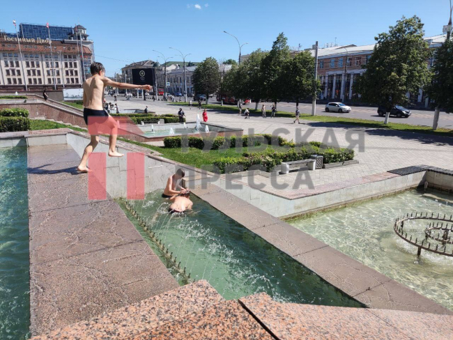 ÐÐ°ÑÐ° Ð² Ð³Ð¾ÑÐ¾Ð´Ðµ: ÑÑÐ»ÑÐºÐ¸ Ð½ÑÑÑÑÑ Ð² ÑÐ¾Ð½ÑÐ°Ð½ Ð²Ð¾Ð·Ð»Ðµ ÐÐµÐ»Ð¾Ð³Ð¾ Ð´Ð¾Ð¼Ð°, ÐºÐ°Ðº Ð² Ð±Ð°ÑÑÐµÐ¹Ð½