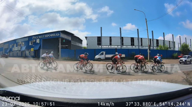 ÐÐµÑÐµÐºÑÑÐ»Ð¸ Ð´Ð¾ÑÐ¾Ð³Ñ, ÐµÑÐ°Ð»Ð¸ Ð½Ð° ÐºÑÐ°ÑÐ½ÑÐ¹: 10 Ð²ÐµÐ»Ð¾ÑÐ¸Ð¿ÐµÐ´Ð¸ÑÑÐ¾Ð² Ð² Ð¢ÑÐ»Ðµ Ð¼ÐµÑÐ°Ð»Ð¸ Ð´Ð¾ÑÐ¾Ð¶Ð½Ð¾Ð¼Ñ Ð´Ð²Ð¸Ð¶ÐµÐ½Ð¸Ñ