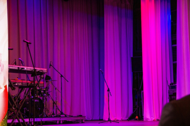 Ð¢ÑÐ»ÑÐºÐ¸ ÑÑÐ°Ð»Ð¸ ÑÐ°ÑÐµ Ð¸ÑÐ¿Ð¾Ð»ÑÐ·Ð¾Ð²Ð°ÑÑ Ð¼Ð°ÑÐºÐ°Ð¿Ð¸ÑÐ°Ð» Ð½Ð° ÐºÑÑÐ¶ÐºÐ¸ Ð¸ ÑÐµÐºÑÐ¸Ð¸ Ð´Ð»Ñ Ð´ÐµÑÐµÐ¹