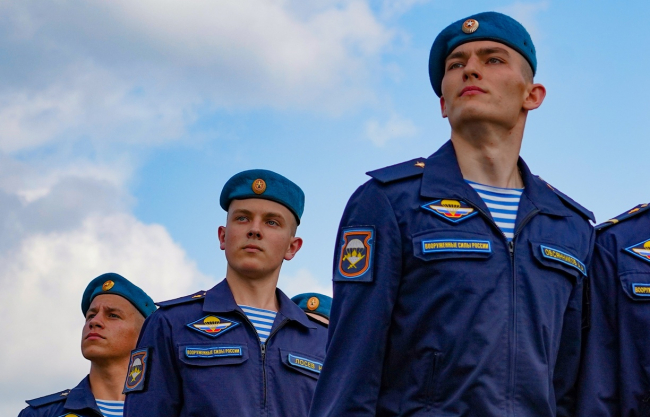 ÐÐµÐ½Ñ ÐÐÐ â 2025: Ð¾ÑÐºÑÑÑÐºÐ¸ Ð´Ð»Ñ Ð¿Ð¾Ð·Ð´ÑÐ°Ð²Ð»ÐµÐ½Ð¸Ñ Ð²ÐµÑÐµÑÐ°Ð½Ð¾Ð² Ð¸ Ð´ÐµÐ¹ÑÑÐ²ÑÑÑÐ¸Ñ Ð´ÐµÑÐ°Ð½ÑÐ½Ð¸ÐºÐ¾Ð²