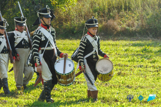 ÐÐ°Ð·Ð°Ð´ Ð² 1812 Ð³Ð¾Ð´: ÑÑÐ»ÑÐºÐ¾Ð² Ð¸ Ð³Ð¾ÑÑÐµÐ¹ ÑÐµÐ³Ð¸Ð¾Ð½Ð° Ð¿ÑÐ¸Ð³Ð»Ð°ÑÐ°ÑÑ Ð½Ð° ÑÐµÑÑÐ¸Ð²Ð°Ð»Ñ Â«ÐÐ¾Ð¹Ð½Ð° Ð¸ Ð¼Ð¸ÑÂ»