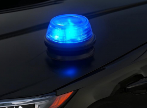 Тульским автолюбителям запретили обгонять машины с мигалками