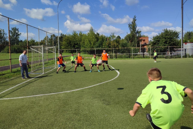 Ð¢ÑÐ»ÑÐºÐ¸ Ð¾ÑÐ¼ÐµÑÐ¸Ð»Ð¸ ÐÐµÐ½Ñ ÑÐ¸Ð·ÐºÑÐ»ÑÑÑÑÐ½Ð¸ÐºÐ° Ð¸Ð³ÑÐ¾Ð¹ Ð² ÑÑÑÐ±Ð¾Ð», ÑÐ°ÑÐ¼Ð°ÑÑ Ð¸ Ð»Ð°Ð¿ÑÑ