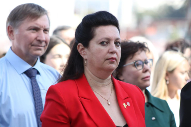 Ð­ÐºÑ-ÑÑÐ»ÑÑÐºÐ°Ñ ÑÐ¸Ð½Ð¾Ð²Ð½Ð¸ÑÐ° Ð¿Ð¾ÐºÐ¸Ð½ÑÐ»Ð° Ð¿Ð¾ÑÑ ÑÑÐºÐ¾Ð²Ð¾Ð´Ð¸ÑÐµÐ»Ñ ÑÑÐ·Ð°Ð½ÑÐºÐ¾Ð³Ð¾ Ð¼ÑÐ·ÐµÑ