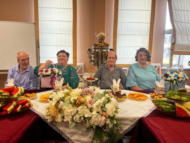 ÐÑÐ±Ð²Ð¸ Ð²ÑÐµ Ð²Ð¾Ð·ÑÐ°ÑÑÑ Ð¿Ð¾ÐºÐ¾ÑÐ½Ñ: Ð² ÐÑÐ°ÑÐ¸Ð²ÑÐºÐ¾Ð¼ Ð´Ð¾Ð¼Ðµ Ð´Ð»Ñ Ð¿Ð¾Ð¶Ð¸Ð»ÑÑ Ð¿Ð¾ÑÐ²Ð¸Ð»Ð¸ÑÑ Ð´Ð²Ðµ ÑÐµÐ¼ÐµÐ¹Ð½ÑÐµ Ð¿Ð°ÑÑ