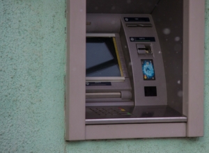 Тулякам предстоит столкнуться с новыми ограничениями на снятие наличных в банкоматах