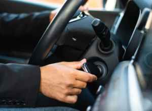 Туляку перегон автомобиля обошелся по цене нового: мужчина отдал мошенникам 3,2 млн рублей