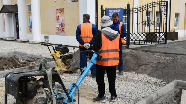 ÐÐ° Ð¡Ð¾Ð²ÐµÑÑÐºÐ¾Ð¹ ÑÐ»Ð¸ÑÐµ Ð² ÐÐµÐ»ÐµÐ²Ðµ Ð¿ÑÐ¾Ð´Ð¾Ð»Ð¶Ð°ÐµÑÑÑ ÑÐµÐ¼Ð¾Ð½Ñ