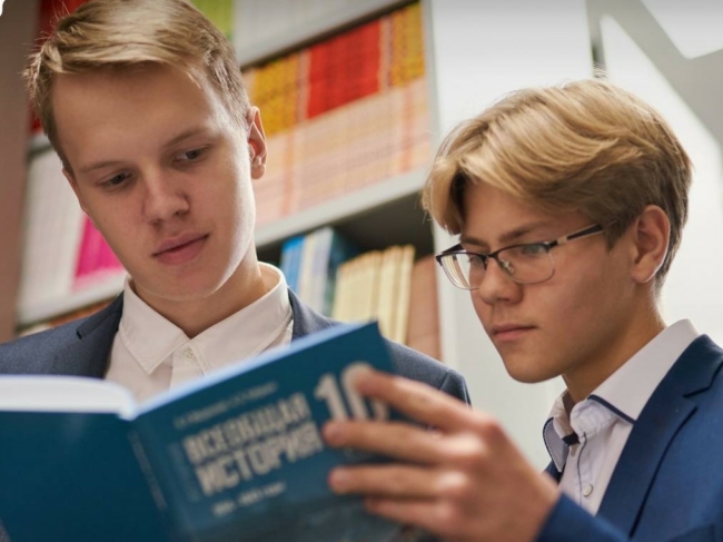 Â«ÐÐµ Ð´ÑÑÐ°ÑÐºÐ¸Ð¹ ÑÐ¾Ð»Ð¸Ðº Ð½Ð° YouTubeÂ»: ÐÐµÐ´Ð¸Ð½ÑÐºÐ¸Ð¹ Ð¾ Ð½Ð¾Ð²ÑÑ ÑÐºÐ¾Ð»ÑÐ½ÑÑ ÑÑÐµÐ±Ð½Ð¸ÐºÐ°Ñ Ð¸ÑÑÐ¾ÑÐ¸Ð¸