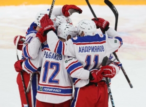 Победное начало: АКМ выиграл первый матч сезона в Москве