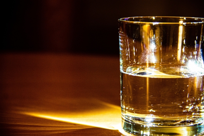 Ð Ð¾ÑÑÐ¸Ð¹ÑÐºÐ¾Ðµ Ð²Ð¸Ð½Ð¾ Ð¿Ð»Ð°Ð½Ð¸ÑÑÑÑ Ð¿ÑÐ¾Ð´Ð°Ð²Ð°ÑÑ Ð¾Ð½Ð»Ð°Ð¹Ð½