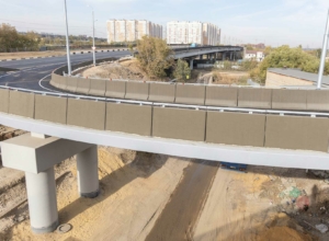 Активисты в Туле пожаловались на отсутствие пандуса для подъема на мост через Упу