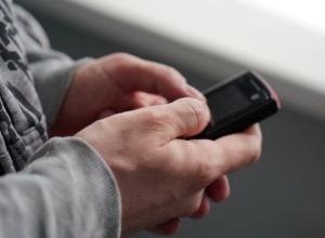 В России мигрантам хотят ограничить число сим-карт: не более двух на человека