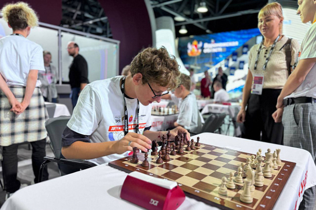 Â«Ð ÐµÐ³Ð¸Ð¾Ð½-2030Â»: ÑÑÐ»ÑÑÐºÐ¸Ðµ ÑÐºÐ¾Ð»ÑÐ½Ð¸ÐºÐ¸ Ð±Ð¾ÑÑÑÑÑ Ð·Ð° ÑÐ°ÑÐ¼Ð°ÑÐ½ÑÐµ Ð¿Ð¾Ð±ÐµÐ´Ñ Ð² ÐÐ¾ÑÐºÐ²Ðµ