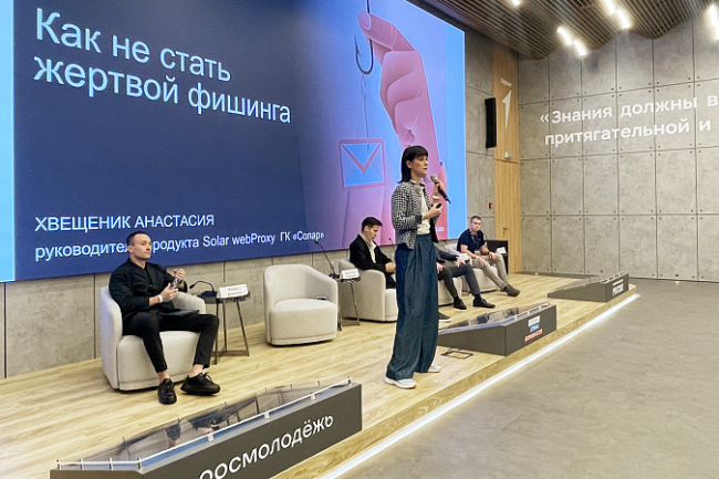 ÐÐ¸Ð½ÑÐ¸ÑÑÑ Ð¢ÑÐ»ÑÑÐºÐ¾Ð¹ Ð¾Ð±Ð»Ð°ÑÑÐ¸ Ð¿ÑÐ¾Ð²ÐµÐ»Ð¾ Ð¼Ð°ÑÑÐµÑ-ÐºÐ»Ð°ÑÑ Ð¿Ð¾ ÑÐ¸ÑÑÐ¾Ð²Ð¾Ð¹ Ð³Ð¸Ð³Ð¸ÐµÐ½Ðµ Ð½Ð° Ð²ÑÑÑÐ°Ð²ÐºÐµ Â«Ð ÐµÐ³Ð¸Ð¾Ð½-2030Â»