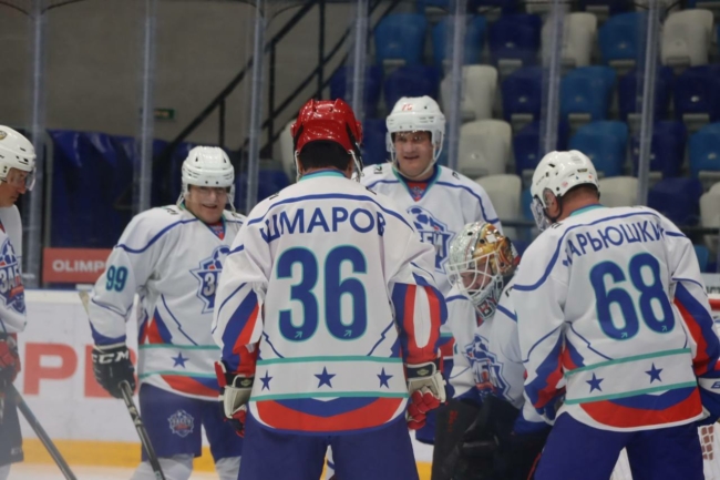 Ð Ð¢ÑÐ»Ðµ ÑÑÐ°ÑÑÐ¾Ð²Ð°Ð» ÑÐ¿Ð¾ÑÑÐ¸Ð²Ð½ÑÐ¹ Ð¿ÑÐ°Ð·Ð´Ð½Ð¸Ðº ÐºÐ¾ ÐÐ½Ñ Ð¾ÑÑÐ¶ÐµÐ¹Ð½Ð¸ÐºÐ°: Ð½Ð° Ð»ÐµÐ´ Ð²ÑÑÐ»Ð° ÐºÐ¾Ð¼Ð°Ð½Ð´Ð° ÐÑÐ°Ð²Ð¸ÑÐµÐ»ÑÑÑÐ²Ð° Ð¾Ð±Ð»Ð°ÑÑÐ¸