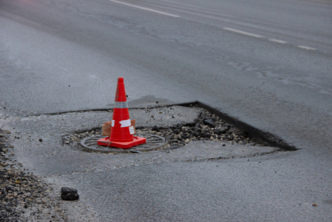 ÐÐ¸Ð½ÑÑÑÐ¾Ð¹: Ð·Ð°Ð¿ÑÐµÑ Ð½Ð° ÑÐºÐ»Ð°Ð´ÐºÑ Ð°ÑÑÐ°Ð»ÑÑÐ° Ð² Ð´Ð¾Ð¶Ð´Ñ Ð¿Ð°ÑÐ°Ð»Ð¸Ð·ÑÐµÑ ÑÑÑÐ¾Ð¸ÑÐµÐ»ÑÑÑÐ²Ð¾