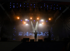 SHAMAN выбрал «Октаву»: на «Интервидении» певец пел в тульский микрофон