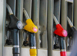 В Тульской области заправиться дороже, чем в Москве