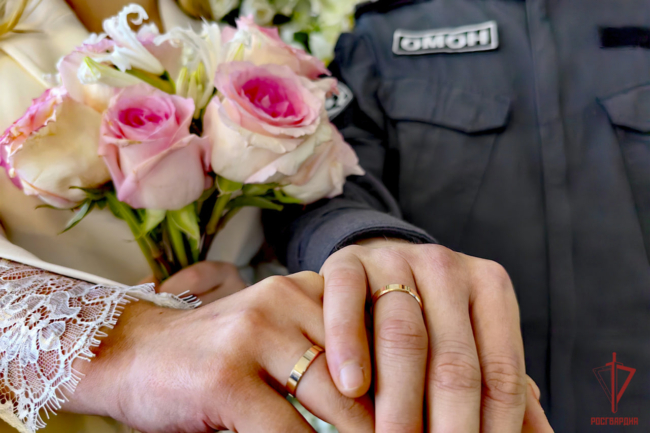 Ð¡Ð²Ð°Ð´ÑÐ±Ð° Ð² Ð¿Ð¾Ð³Ð¾Ð½Ð°Ñ: ÑÑÐ»ÑÑÐºÐ¸Ð¹ ÑÐ¾ÑÐ³Ð²Ð°ÑÐ´ÐµÐµÑ Ð¶ÐµÐ½Ð¸Ð»ÑÑ Ð½Ð°ÐºÐ°Ð½ÑÐ½Ðµ ÐÐ½Ñ Ð¾Ð±ÑÐ°Ð·Ð¾Ð²Ð°Ð½Ð¸Ñ ÐÐÐÐ