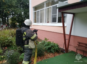 В Тульской области во время уроков «загорелась школа»: МЧС провело учения