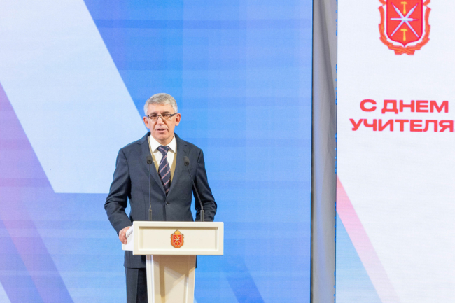 Â«ÐÐ»Ð°Ð³Ð¾Ð´Ð°ÑÑ Ð²Ð°Ñ Ð·Ð° Ð¼ÑÐ´ÑÐ¾ÑÑÑ Ð¸ Ð»ÑÐ±Ð¾Ð²Ñ Ðº Ð¿ÑÐ¾ÑÐµÑÑÐ¸Ð¸Â»: ÐÐ¼Ð¸ÑÑÐ¸Ð¹ ÐÐ¸Ð»ÑÐµÐ² Ð²ÑÑÑÐ¸Ð» Ð½Ð°Ð³ÑÐ°Ð´Ñ ÑÑÐ»ÑÑÐºÐ¸Ð¼ ÑÑÐ¸ÑÐµÐ»ÑÐ¼