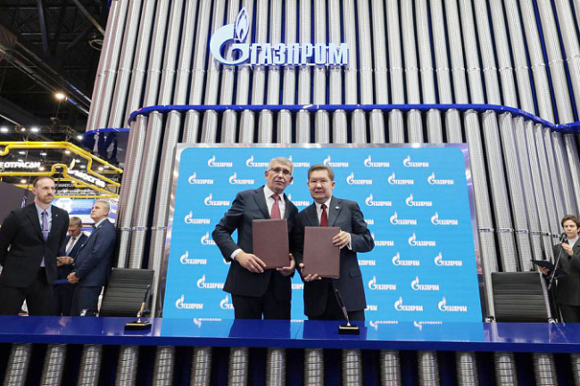 ÐÐ¼Ð¸ÑÑÐ¸Ð¹ ÐÐ¸Ð»ÑÐµÐ² Ð¸ ÐÐ»ÐµÐºÑÐµÐ¹ ÐÐ¸Ð»Ð»ÐµÑ Ð¿Ð¾Ð´Ð¿Ð¸ÑÐ°Ð»Ð¸ Ð´Ð¾ÑÐ¾Ð¶Ð½ÑÑ ÐºÐ°ÑÑÑ Ð¾ ÑÐ¾ÑÑÑÐ´Ð½Ð¸ÑÐµÑÑÐ²Ðµ Ð¢ÑÐ»ÑÑÐºÐ¾Ð¹ Ð¾Ð±Ð»Ð°ÑÑÐ¸ Ð¸ Â«ÐÐ°Ð·Ð¿ÑÐ¾Ð¼Ð°Â»