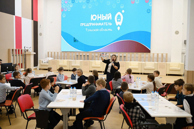 Ð¢ÑÐ»ÑÑÐºÐ¸Ð¼ ÑÐºÐ¾Ð»ÑÐ½Ð¸ÐºÐ°Ð¼ ÑÐ°ÑÑÐºÐ°Ð·Ð°Ð»Ð¸ Ð¾ Ð¿ÑÐµÐ´Ð¿ÑÐ¸Ð½Ð¸Ð¼Ð°ÑÐµÐ»ÑÑÑÐ²Ðµ Ð¸ Ð¾ ÑÐ¾Ð¼, ÐºÐ°Ðº Ð¿ÑÐµÐ²ÑÐ°ÑÐ°ÑÑ Ð¸Ð´ÐµÐ¸ Ð² Ð´ÐµÐ»Ð°