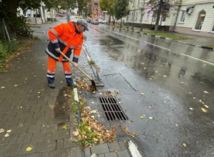 В Туле прочищают ливневки