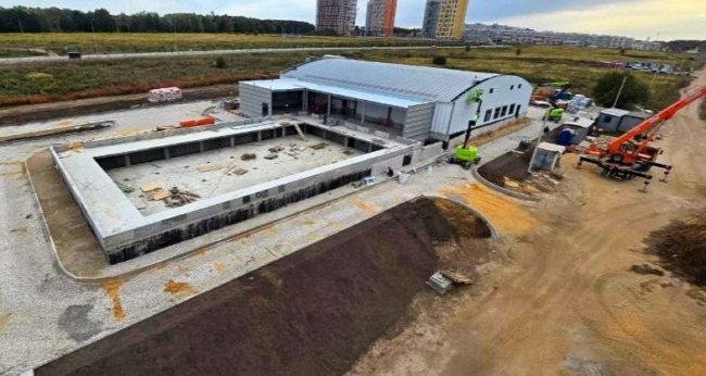 Ð ÑÑÐ»ÑÑÐºÐ¾Ð¼ Ð¿Ð¾ÑÐµÐ»ÐºÐµ ÐÐµÑÑÐ¾Ð²ÑÐºÐ¸Ð¹ ÑÑÑÐ¾ÑÑ Ð±Ð°ÑÑÐµÐ¹Ð½ ÑÑÐ´Ð¾Ð¼ ÑÐ¾ ÑÐºÐ¾Ð»Ð¾Ð¹