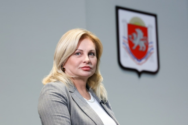 ÐÑÑÐ½Ð°Ð»Ð¸ÑÑÐºÐ° Ð¸Ð· ÐÐ¾Ð²Ð¾Ð¼Ð¾ÑÐºÐ¾Ð²ÑÐºÐ° ÑÑÐ°Ð»Ð° Ð¿Ð¾Ð¼Ð¾ÑÐ½Ð¸ÐºÐ¾Ð¼ Ð³Ð»Ð°Ð²Ñ Ð ÐµÑÐ¿ÑÐ±Ð»Ð¸ÐºÐ¸ ÐÑÑÐ¼