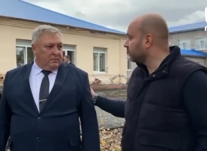 Отругал и похлопал по плечу. Уволенный Федорищевым чиновник попал в больницу