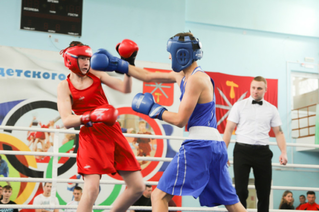 Ð Ð¢ÑÐ»Ðµ Ð½Ð°ÑÐ°Ð»Ð¸ÑÑ ÑÐ¾ÑÐµÐ²Ð½Ð¾Ð²Ð°Ð½Ð¸Ñ Ð¿Ð¾ Ð±Ð¾ÐºÑÑ Ð² ÑÐµÑÑÑ Ð»ÐµÐ³ÐµÐ½Ð´Ð°ÑÐ½Ð¾Ð³Ð¾ ÑÑÐµÐ½ÐµÑÐ° Ð Ð¾Ð¼Ð°Ð½Ð° ÐÐ°Ð±Ð°ÑÐ¾Ð²Ð°