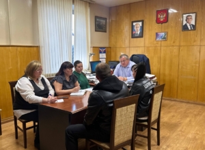 Плавчане рассказали Андрею Гарифзянову о жилищных вопросах