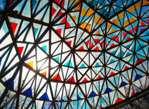 В узловской Федоровке снесли мозаичную крышу заброшенного бассейна