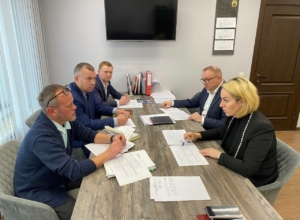 Арсеньевский район назвал приоритеты дорожных работ: безопасность и социальные маршруты