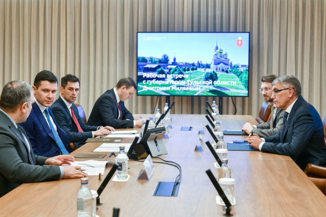 ÐÐ¼Ð¸ÑÑÐ¸Ð¹ ÐÐ¸Ð»ÑÐµÐ² Ð¾Ð±ÑÑÐ´Ð¸Ð» ÑÐ°Ð·Ð²Ð¸ÑÐ¸Ðµ Ð¿ÑÐ¾Ð¼ÑÑÐ»ÐµÐ½Ð½Ð¾ÑÑÐ¸ Ñ Ð³Ð»Ð°Ð²Ð¾Ð¹ ÐÐ¸Ð½Ð¿ÑÐ¾Ð¼ÑÐ¾ÑÐ³Ð° ÐÐ½ÑÐ¾Ð½Ð¾Ð¼ ÐÐ»Ð¸ÑÐ°Ð½Ð¾Ð²ÑÐ¼