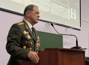 В Туле вспомнили героев обороны города: студентов пригласили на встречу с ветераном ФСБ