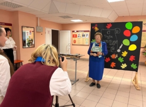 Кирилл Гузов поздравил дубенских учителей с профессиональным праздником