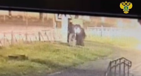 Ð¢ÑÐ¾Ðµ Ð¿ÑÑÐ½ÑÑ Ð²Ð°Ð½Ð´Ð°Ð»Ð¾Ð² ÑÐ»Ð¾Ð¼Ð°Ð»Ð¸ ÑÐ²ÐµÑÐ¾ÑÐ¾Ñ Ð² Ð¯ÑÐ½Ð¾Ð³Ð¾ÑÑÐºÐµ. ÐÐ¸Ð´ÐµÐ¾