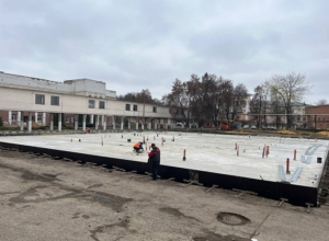В Новомосковске строят новое приемное отделение: фундамент готов, монтаж стартует скоро