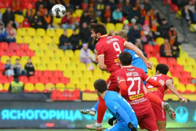 Ð¢ÑÐ»ÑÑÐºÐ¸Ð¹ Â«ÐÑÑÐµÐ½Ð°Ð»Â» Ð´Ð¾Ð¼Ð° Ð¾Ð±ÑÐ³ÑÐ°Ð» Â«Ð§Ð°Ð¹ÐºÑÂ». ÐÐ¾Ð±ÐµÐ´Ð½ÑÐ¹ Ð³Ð¾Ð» Ð·Ð°Ð±Ð¸Ð» ÐÐ¸ÑÐ¸Ð»Ð» ÐÐ¾Ð»ÑÑÐ°ÐºÐ¾Ð²