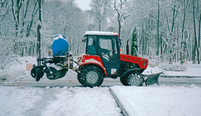 ÐÐ¸Ð¼Ð° Ð±Ð»Ð¸Ð·ÐºÐ¾: ÑÑÑÑÑÐ° Ð¼Ð°ÑÐ¸Ð½ Ð²ÑÐ¹Ð´ÐµÑ Ð½Ð° ÑÐ±Ð¾ÑÐºÑ ÑÐ½ÐµÐ³Ð° Ð² Ð¢ÑÐ»ÑÑÐºÐ¾Ð¹ Ð¾Ð±Ð»Ð°ÑÑÐ¸