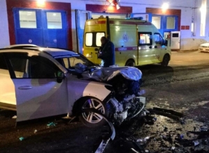 Туляк поблагодарил пожарных за спасение после ДТП у ворот части