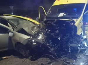 Один человек погиб, пятеро пострадали: известны подробности ДТП со скорой под Тулой