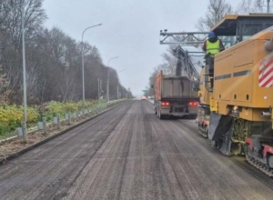 На трассе М-2 в Алексинском районе восстановили асфальт