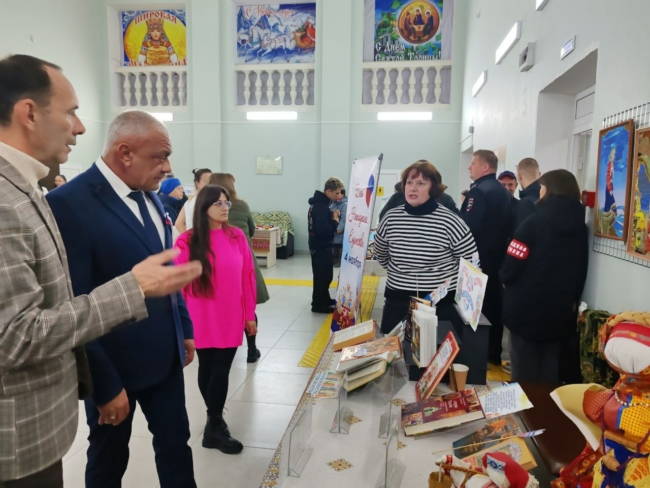 Ð ÑÑÐ½Ð¾Ð³Ð¾ÑÑÐºÐ¾Ð¼ ÐºÐ¸Ð½Ð¾ÑÐµÐ°ÑÑÐµ Â«Ð Ð¾Ð´Ð¸Ð½Ð°Â» Ð¾ÑÐ¿ÑÐ°Ð·Ð´Ð½Ð¾Ð²Ð°Ð»Ð¸ ÐÐµÐ½Ñ Ð½Ð°ÑÐ¾Ð´Ð½Ð¾Ð³Ð¾ ÐµÐ´Ð¸Ð½ÑÑÐ²Ð°