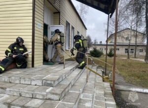 В Суворове огнеборцы «потушили пожар» в роддоме и гинекологии