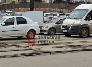 «Трамваи скачут»: туляки обратили внимание на состояние рельсов на улице Советской